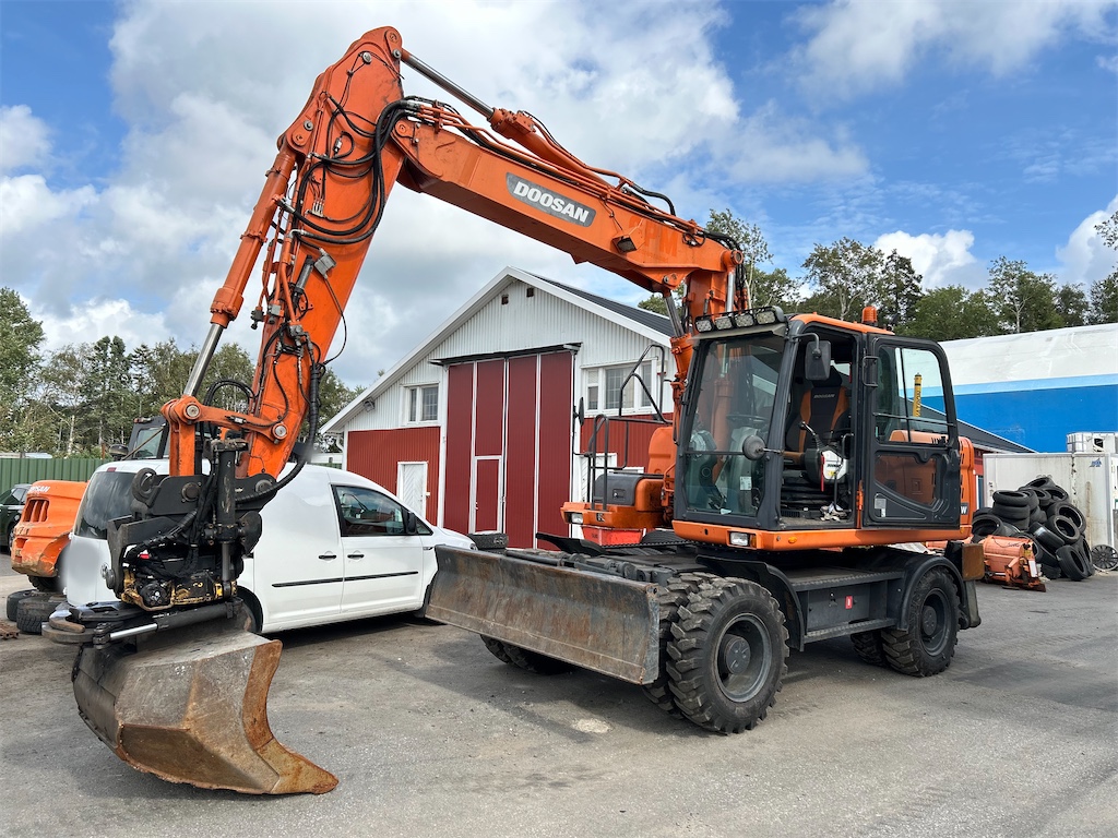 2014 Doosan DX 160W-3